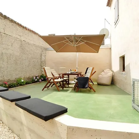 Baroque Palace With Pool 16 Pax
